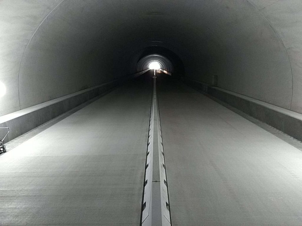 大分212号下屋形トンネル西工区舗装工事 完成